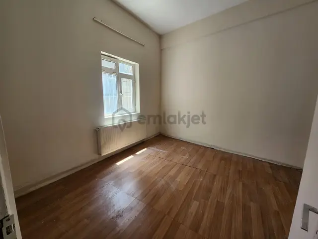 Burak Emlak'dan Kiralık Daire Kurtuluş Tuzcular Sk. 1+0 1