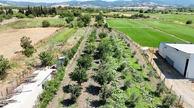 Satılık Merkeze 4 Dk 2237 M2 %40 İki Kat İmarlı Arsa Ve Tarla 2