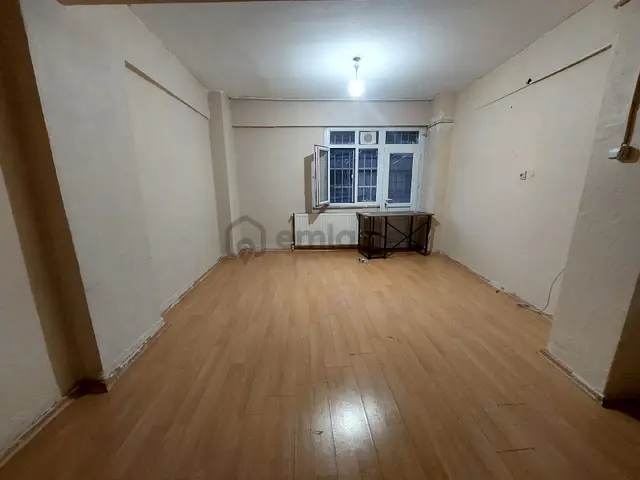 Gaziosmanpaşa Küçükköy Yeni Mah Kiralık Kot 2 Balkonlu 1+1 75 M2 4