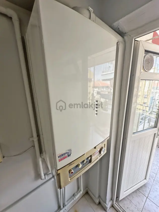 Aşık Veysel Mahallesinde Cadde Yakınında 3+1 Kiralık Daire 5