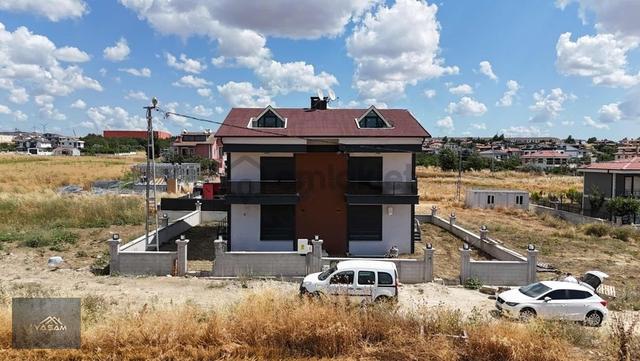 5+1 175m2 Sıfır Lüks Villa!! 1