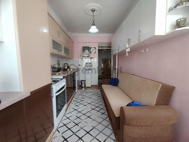 Kardeşten Akçay Salı Pazarı Civarı Denize 300 Mt. Geniş 2+1 Daire 2