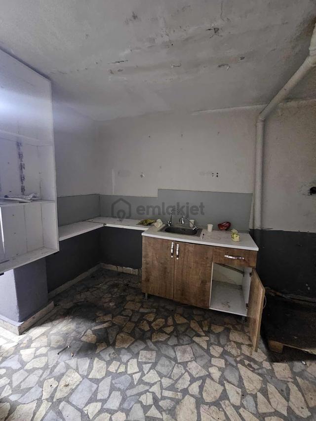 Beylikdüzü Yakupluda Kiralık 200m2 Dükkan 5