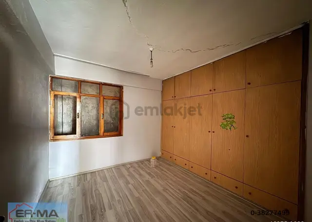 Salihli Atatürk İlkokulu Karşısında Kiralık 3+1 Ara Kat Daire 3