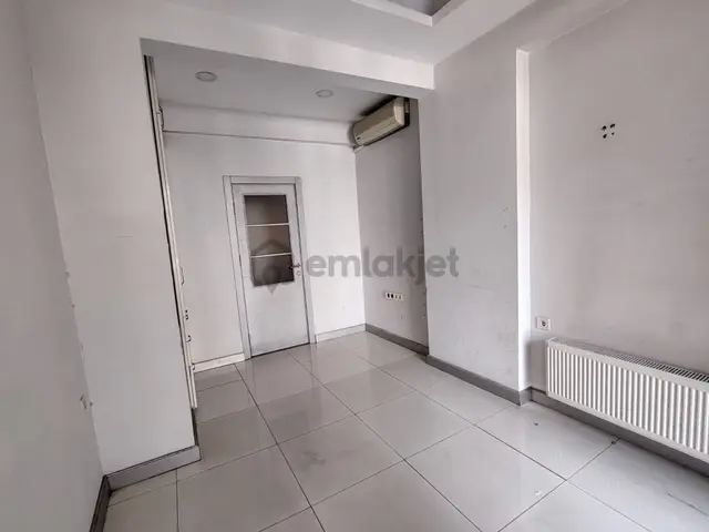Ayrancı Mahallesi’nde Kiralık 25 M² Bakımlı Dükkan 5