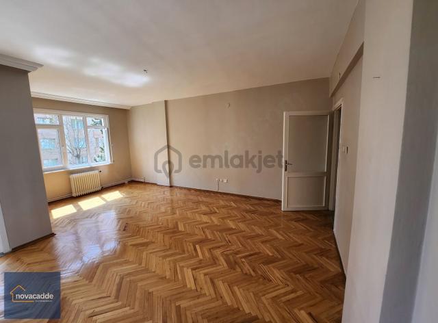 Sahreycedit'te 2+1 Geniş Balkonlu 80m2 Net 2+1 Daire 3