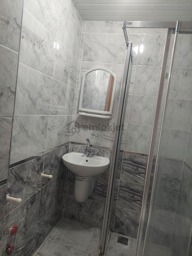 Reşatbey'de Satılık 40m2 Doğu Cepheli 4katlı Binanın 2.katı Balkonlu 1+1 Daire 2700.000tl Pazarlık. 1