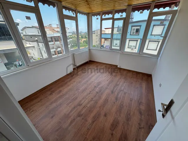 İcon İnvest’ten Limanda 3+1 Doğalgazlı Deniz Manzaralı Daire ! 2