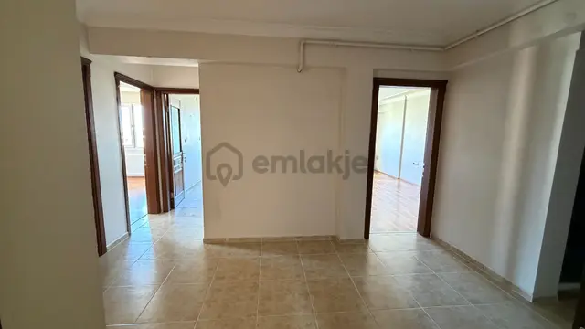 İzmir Kemalapaşada Doğalgazlı 3+1 Kiralık Daire 3