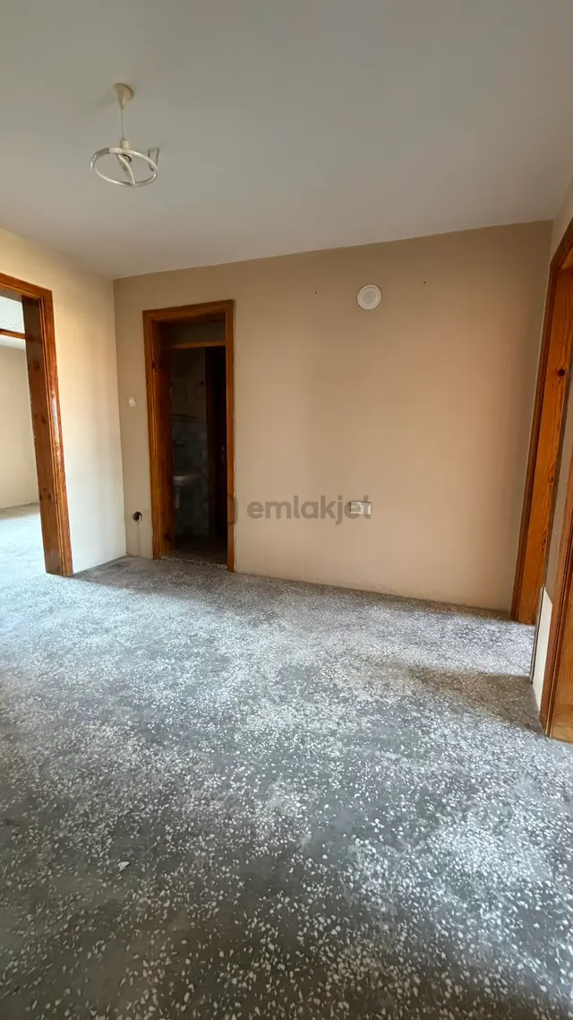 Yıldıztepe Mahallesinde Merkezi Konumda Satılık 2+1 Daire 3