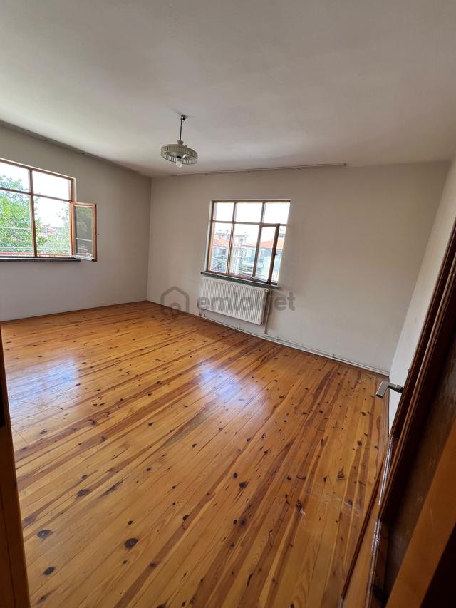 Zeytinköy Mah Yeniyol Altı Çift Balkonlu Kiralık 3+1 Daire 2