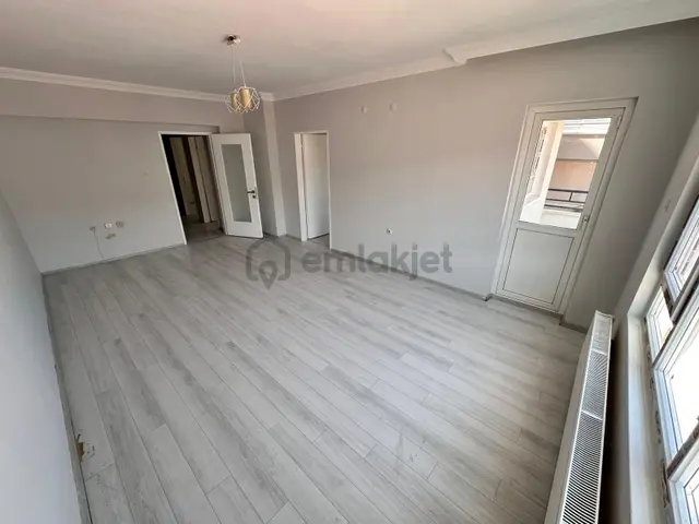 Anadolu Cadde Yakını! Masrafsız Ve Ferah 3+1 Kiralık Daire 3