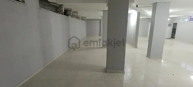 Araz Gayrimenkul Ana Caddeye Yakın Düz Giriş Kiralık Dükkan 4