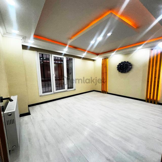 Üçevler Mahallesinde Kullanışlı Katılım Evlerine Uygun Satılık Daire 1