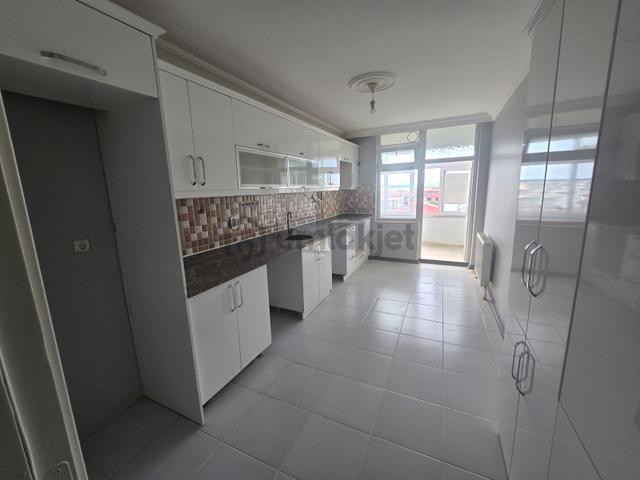 Haftasonuna Özel.! Merkezde,ön Cephe 3+1-150m2 İskanlı Asansörlü 5