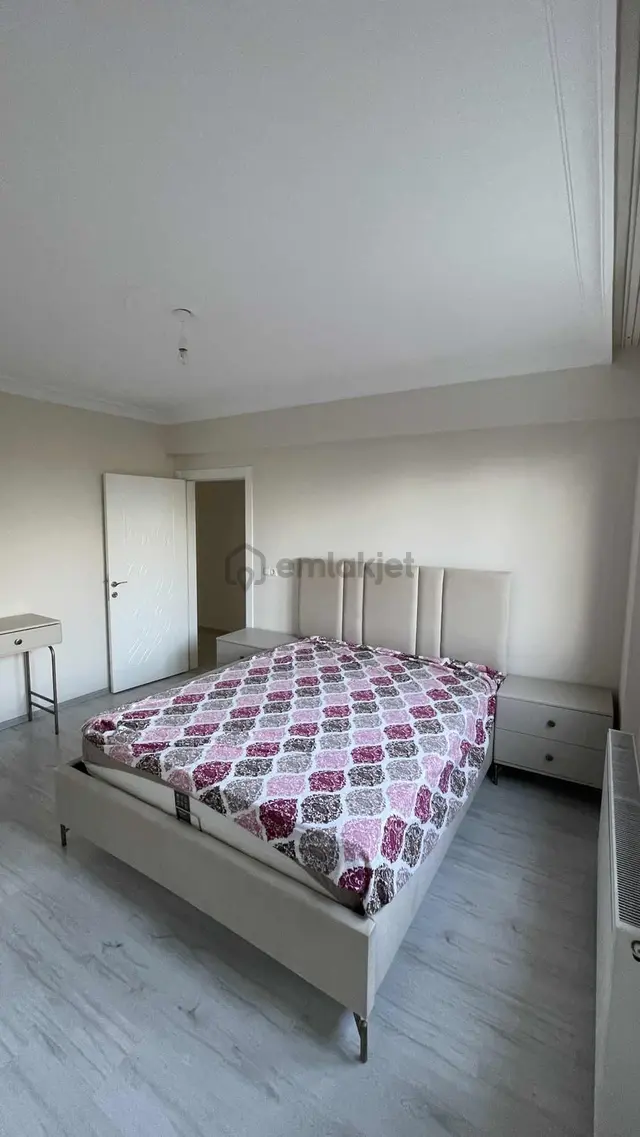 Ulucan'dan Kozluca'da Akpınar Cadesi Kiralık Site İçi 3+1 Daire 2