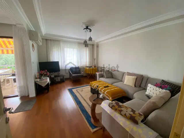 Altınoluk Merkezde Deniz Manzaralı, "1+1 Ek Daireli" Ve Geniş Bahçeli 3+1 Özel Villa 5