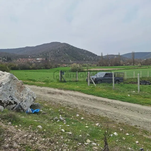 Rota Gayrimenkul'den Yenice Çiftliğinde Merhaba 2000 M² Tarla 2