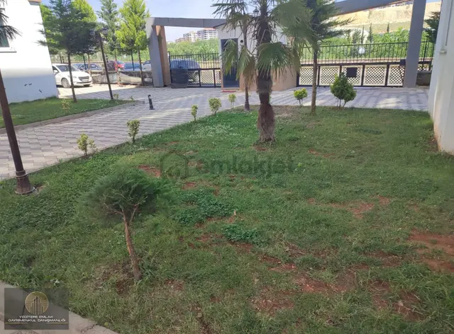 Sağlıklı Yaşamayı Tercih Edenlere Lüx Ve Full Yapılı 3,5+1! 2