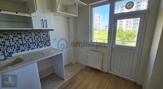 Belediyeevlerınde Denız Manzaralı Geniş 2+1 4