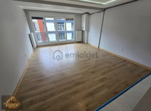 Deluxe 26 'dan Nezih Muhitte Yeni Bina Asansörlü 2+1 80 M2 Daire 4