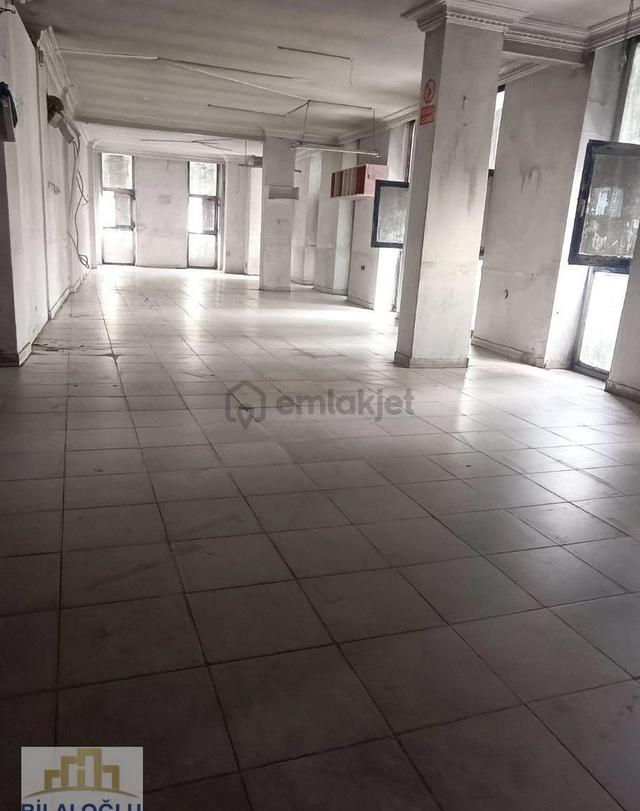 Satılık Komple Ticari Bina- Yüksek Yatırım Potansiyeli Demirkapı 2