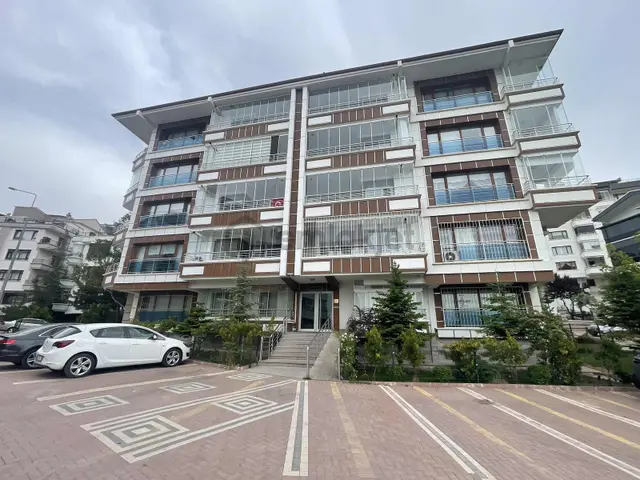 Çankaya Kırkkonaklar'da Katta 2+1 Ful Lüx Yapılı Satılık Daire 1