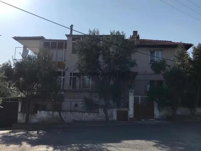Bornova Atatürk Mah De Müstakil 235 M2 2 Katlı Kople Satı Bina 2