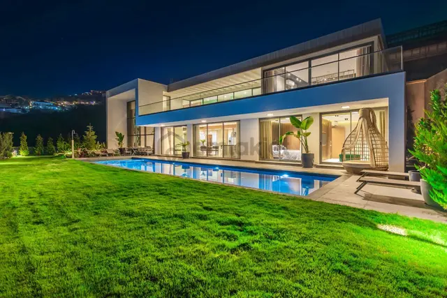 Alanya Kargıcak’ta Vatandaşlığa Uygun, Eşsiz Manzaralı Lüks Satılık Villa 1