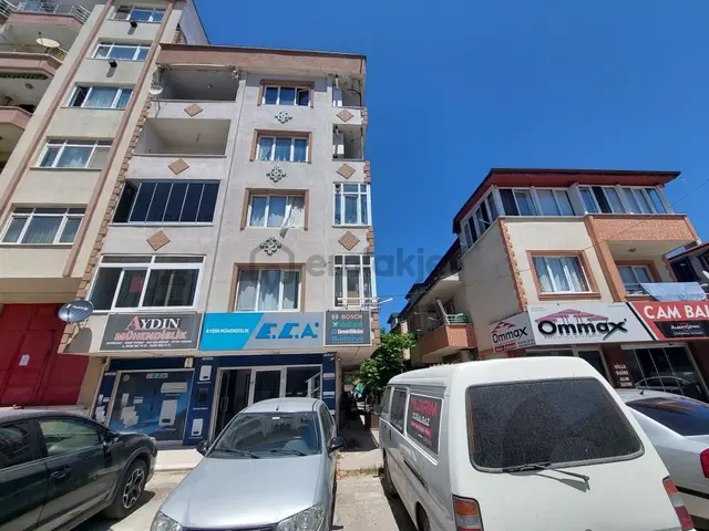 Yalı Merkez Barbaros Cd.de, Ayrı Mutfak, 2+1 Eşyasız Kiralık 3