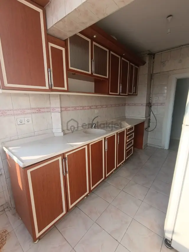 Kuzey Emlaktan Özevlerde 3+1 Ön Cephe Bağımsız Salon Daire 3