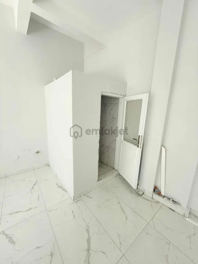 Çarşı Merkeze Yakın Kiralık 50 M2 İş Yeri 2