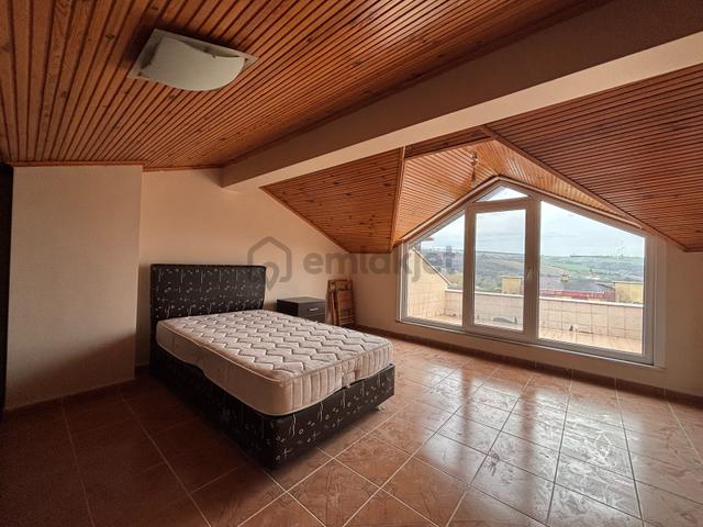 Arnavutköy Yeşilbayır Mahallesinde Doğa İçinde Kiralık Villa 4+1 5