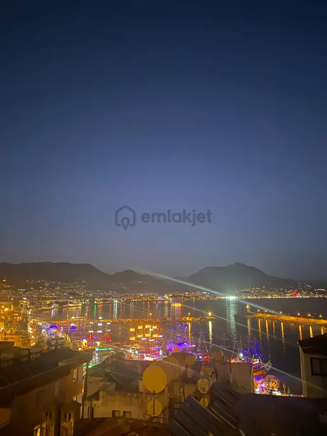 Alanya Kalesinde Satılık 2+1 Ayrı Mutfak 120m2 Eşyalı 5