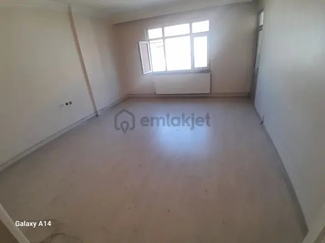 Eyüp Akşemsettin Mah Evyap Cad 2+1 Kiralık Daıre 1