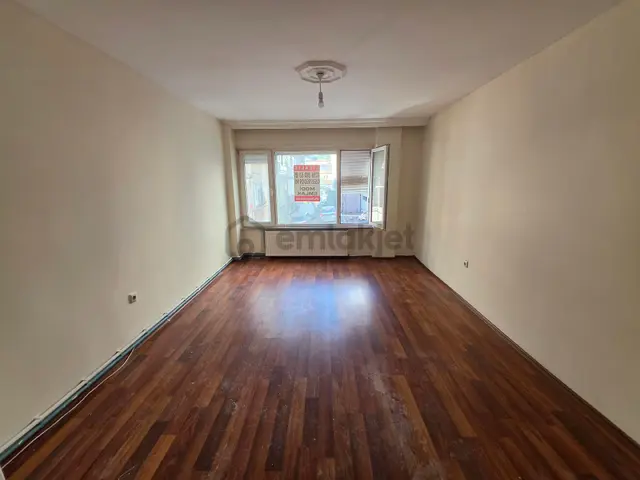 Üsküdar Merkeze Yakın Kiralık 2+1 Kombili Daire 1.kat 1