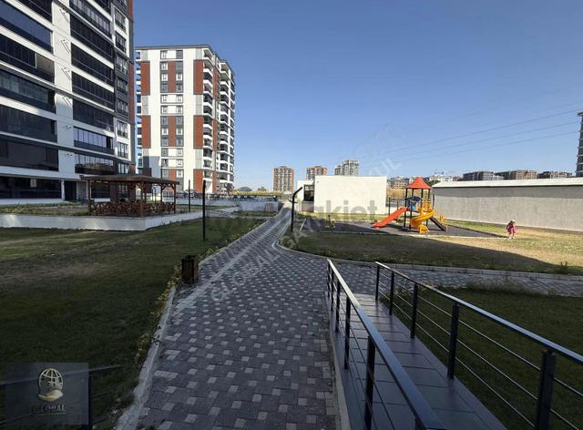 İzsiz Towers Arakat Güney Havuz Cephe 3+1 Lüx Satılık K.otopark 4