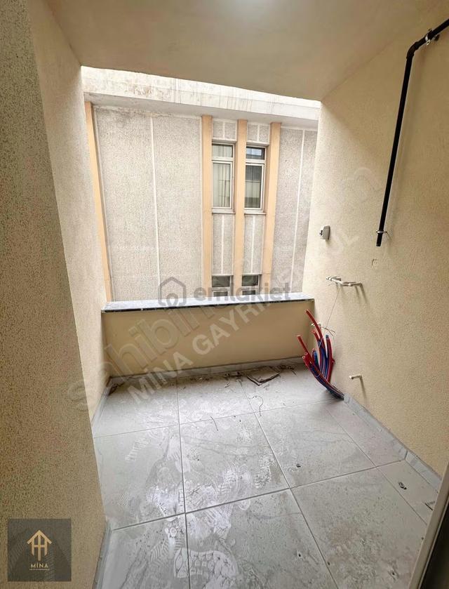 Reşitpaşa Cadde Üzerinde 3+1 Metrobüse 1 Dk Sıfır Ara Kat 2