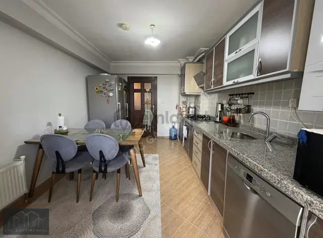 Muhteşeme Lokasyon , 150m2 , Ara Kat , Asansörlü Fırsat Dairesi 2