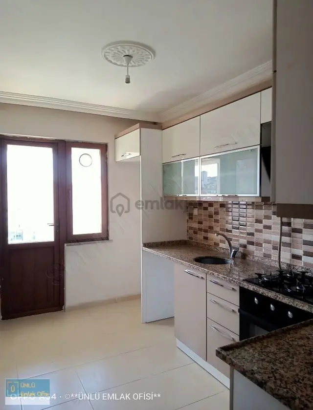 Ünlü Emlaktan Darende Mevkii Cadde Manzaralı Kiralık 2+1 Daire 3