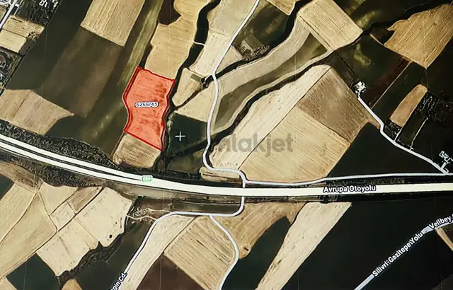 Silivri Yeni Mahlede Acil Satılık Yatırımlık Tarla 3