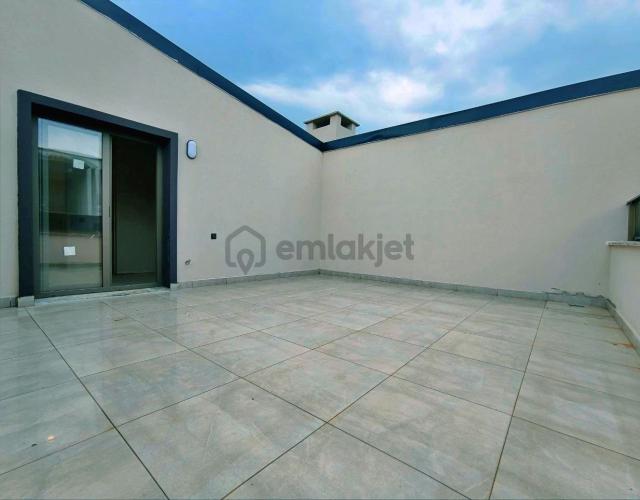 Uytundan Akçayda Yerden Isıtmalı Kapalı Otoparklı 2+1dubleks 1