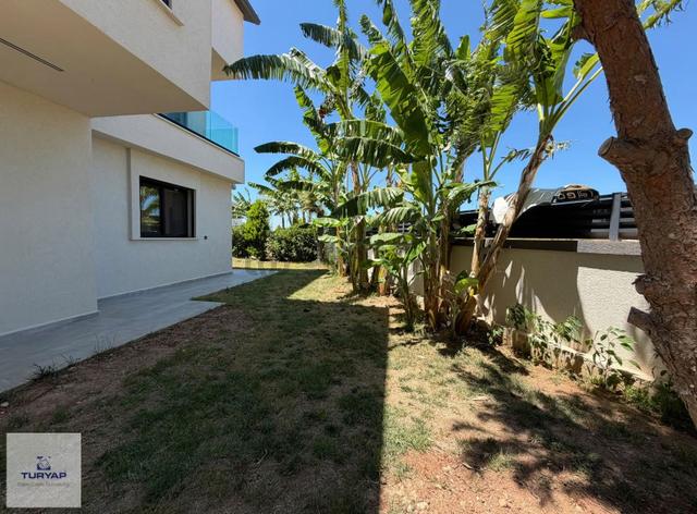Didim Efeler'de 4+1 Havuzlu Tam Müstakil Villa 4