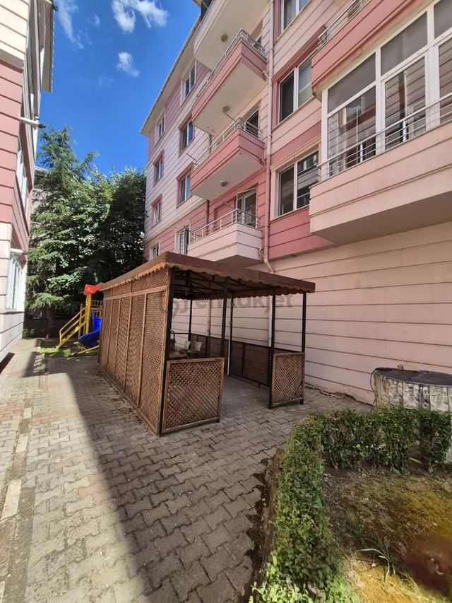 Kırklareli Merkez Bademlik Mahallesi'nde Kiralık Geniş 2+1 Daire 4