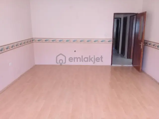 Oğuzlarda Sitede 3+1 2.kat Kombili Sıfır Boyalı Manzaralı 3