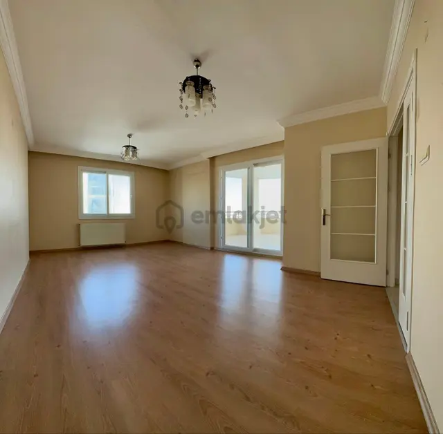 Kanal Manzaralı-groseri Karşısı-metroya Yakın-3+1 Kiralık Daire 1