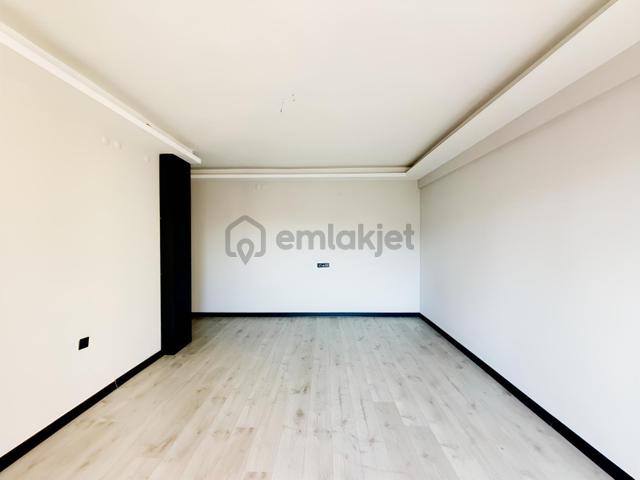 İncek'te Merkezi Konumda Bağımsız Mutfaklı Kiralık 4+1 5