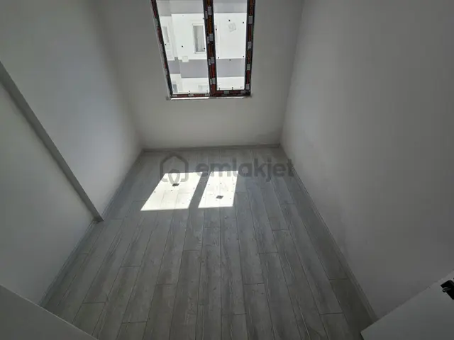 Atakum İstiklal Mahallesi'nde Kiralık 1+1 Daire 3