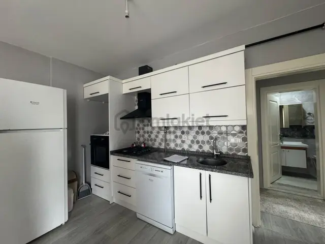 Cumhuriyet Mahallesi'nde 2+1 Eşyalı Kiralık Daire 3
