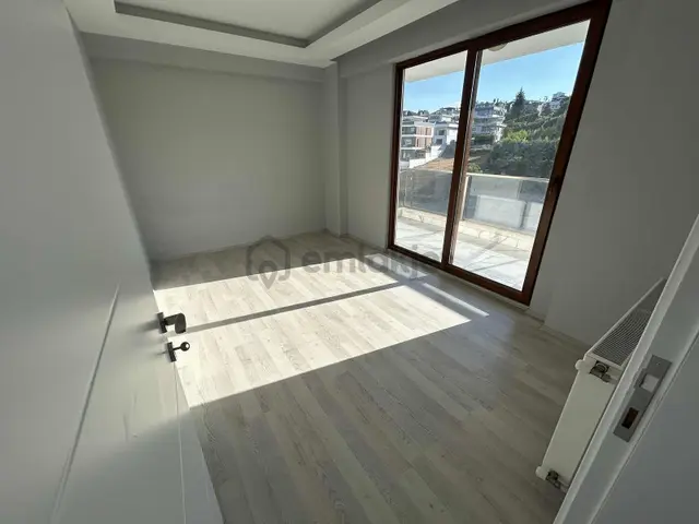 Deniz Manzaralı Kiralık 3+1 Daire 4
